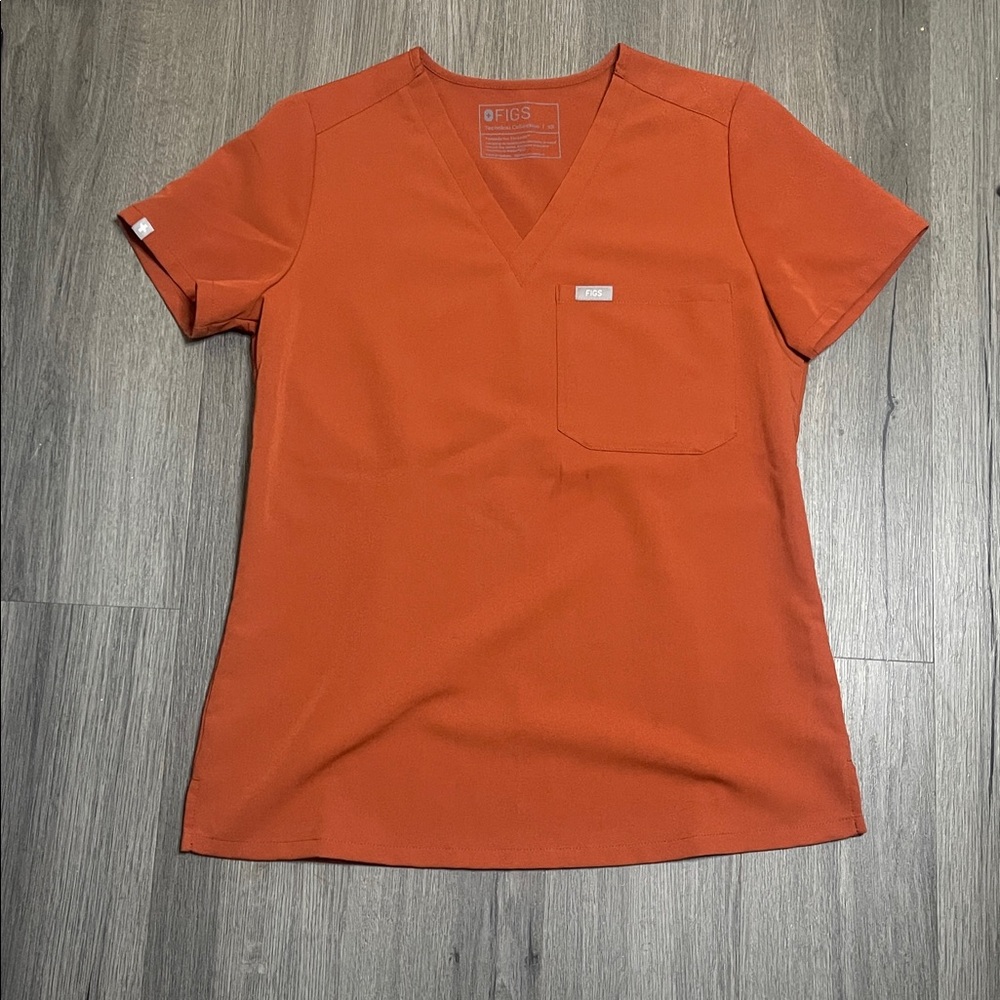 Figs Women's Short Sleeve V-Neck Top in Orange